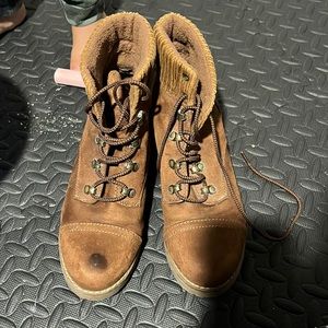 Brown boots